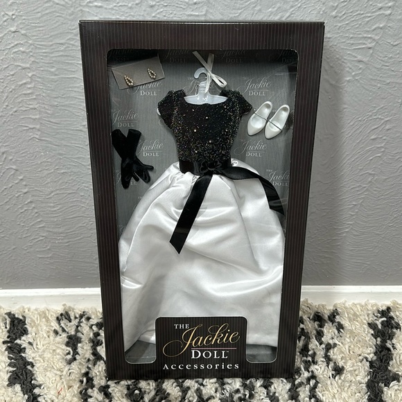 Franklin Mint Other - The Jackie Doll - The Black & White Gown Ensemble - Brand New In Box